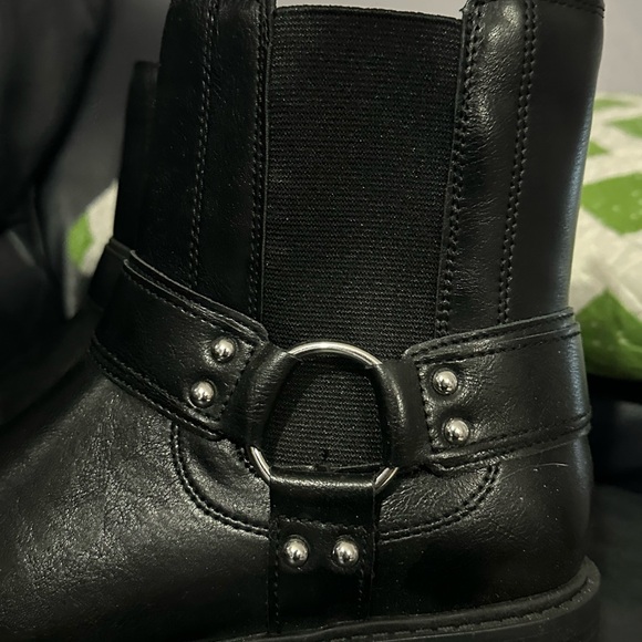 Old Navy Black Faux Leather Moto Boots Black Women’s 9 - Picture 2 of 8